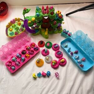 Hatchinals Treehouse and 63 Hatchimals Colorful Garden Playset with Dolls